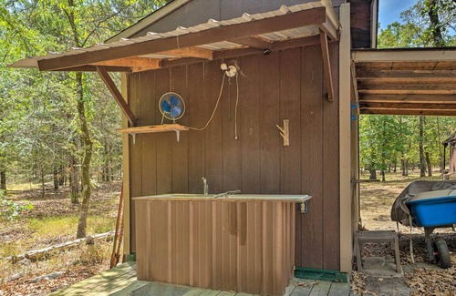 Clayton Cabina | Peaceful Clayton Cabin - Walk to Sardis Lake!