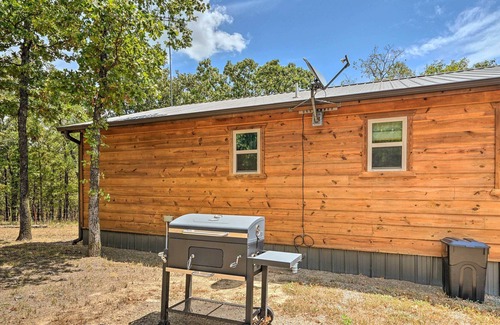 Clayton Cabina | Peaceful Clayton Cabin - Walk to Sardis Lake!