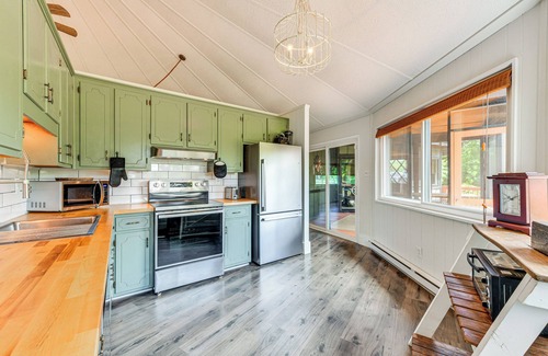 Concord Cabina | Peaceful Concord Cabin Near Parks & Hiking!