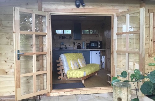 Surlingham Cabina | Peaceful, cosy log cabin, Norfolk Broads village