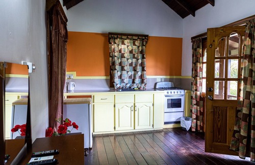 Ciceron Cabaña | Peaceful cottage in Marigot bay 2 mins walk to beach