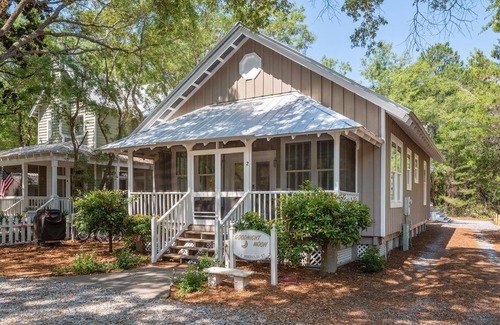 Grayton Beach Cabaña | Goodnight Moon: Casa de Grayton Beach recientemente renovada - ¡Se incluyen 2 bicicletas!