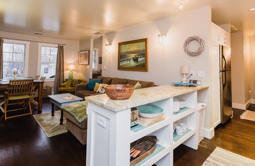 Michigan City Cabaña | Peaceful Cottage/Private Parking & Backyard/Strong WiFi/Walk to Sheridan Beach!