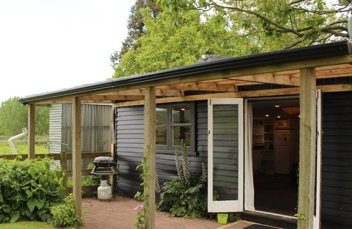 Ngakuru Cabaña | Peaceful Country Retreat - 10 mins from thermal hot pools