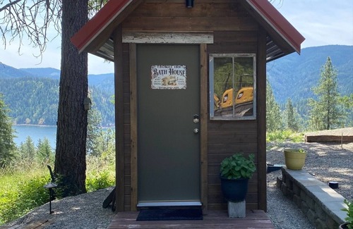 Coeur d'Alene Cabina | Peaceful cozy cabin in Coeur d'Alene