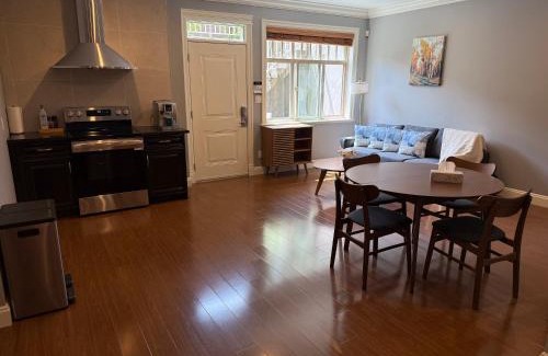 West Side Casa | Peaceful & Cozy Home with 3 rooms, 2 SHARED Bathrooms and SHARED Common Space