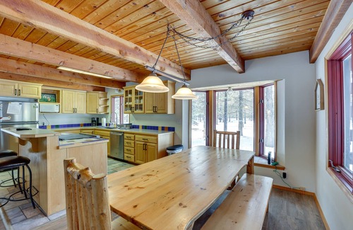 Tamarack Resort Cabina | Peaceful Donnelly Retreat < 1 Mi to Lake Cascade!