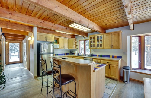 Tamarack Resort Cabina | Peaceful Donnelly Retreat < 1 Mi to Lake Cascade!