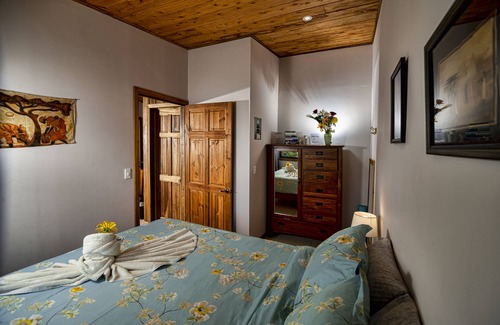 Monteverde Casa | Peaceful Eco-Suite in Monteverde with Wildlife Views & Private Entry