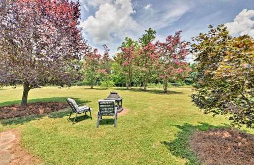 Elkin Casa | Peaceful Elkin Vacation Rental about 17 Mi to Mt Airy!