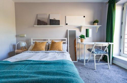 Grand Canal Dock Casa | Peaceful Ensuite Room in Dublin