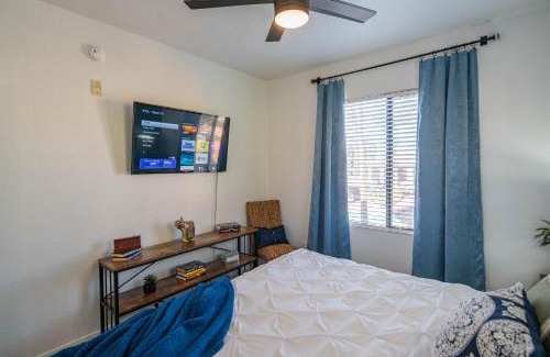 Tempe Apartamento | Peaceful Escape - 5 Min to DT - King Bed,WiFi,Park -2041
