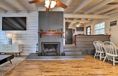Quincy Cabaña | Peaceful Escape w/ Boat Dock on Lake Talquin!