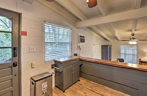 Quincy Cabaña | Peaceful Escape w/ Boat Dock on Lake Talquin!