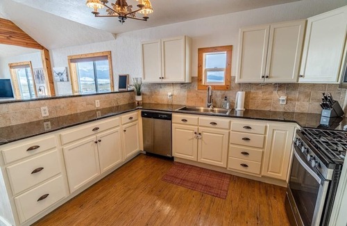 Westcliffe Casa | Peaceful, family friendly 2 BDR w/ mountain views