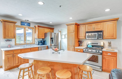 Seneca Falls Casa | Peaceful Family Home Near Cayuga Lake State Park