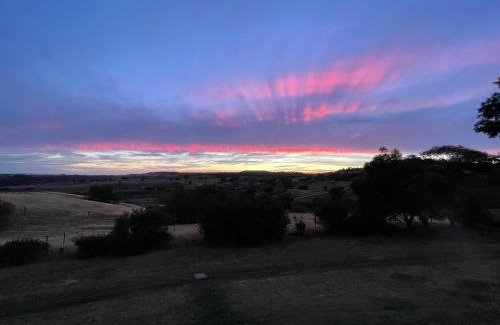 Melbourne Casa | Peaceful FarmHouse stay next to Bacchus Marsh Town