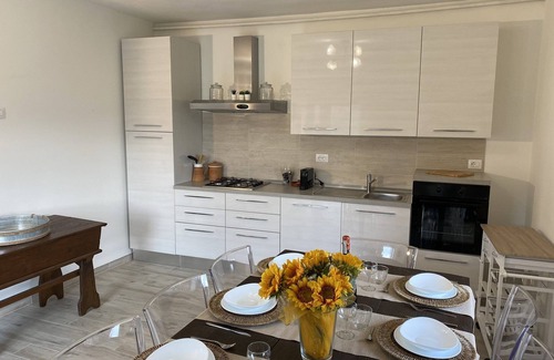 Castiglione di Garfagnana Villa | 3 dormitorios, 2 baños, vistas, paseo al pueblo, wifi, piscina privada
