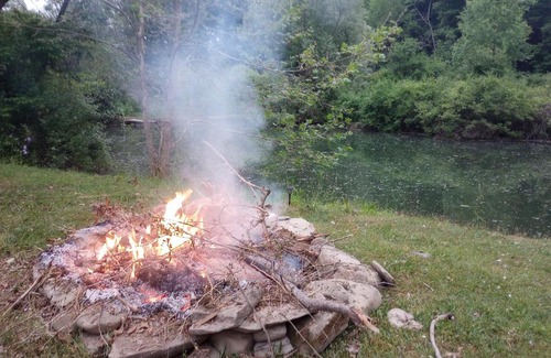 Town of Burns Otro | Peaceful Farmstead Cabin on Private Pond