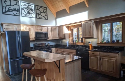 Whitefield Chalet De Esquí | Peaceful Forest Chalet