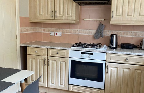 Cradley Casa | Peaceful Four Bedroom Birmingham Home