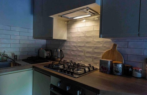 Wingfield Apartamento | Peaceful Garden Studio near Gorey Sleeps 4 Parking