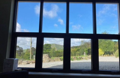 Wingfield Apartamento | Peaceful Garden Studio near Gorey Sleeps 4 Parking