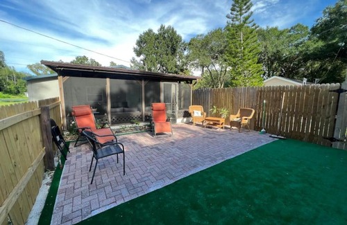 Citrus Park Casa | Peaceful getaway and Explore Tampa