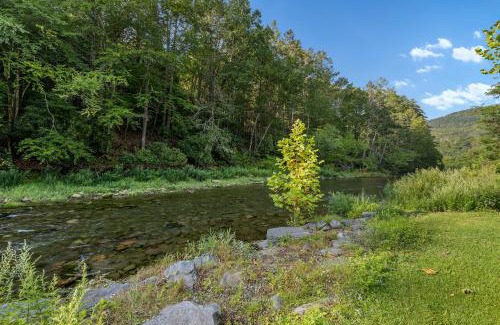 Grahamsville Casa | Peaceful Getaway by the River