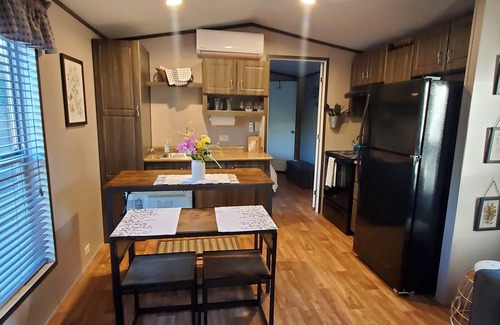 Concho Cama Y Desayuno | Peaceful getaway for 2, dog friendly