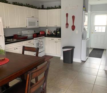 Lincolnville Casa | Peaceful Getaway for Two in Lincolnville/Quiet Area/2.3 Miles to Beach