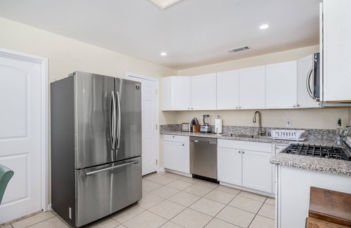 Clovis Casa | Peaceful Getaway in Clovis, Cozy 4Bed/2Bath