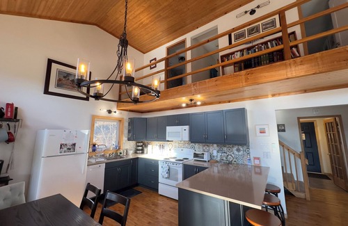 Central Frontenac Cabaña | Peaceful getaway on quiet lake