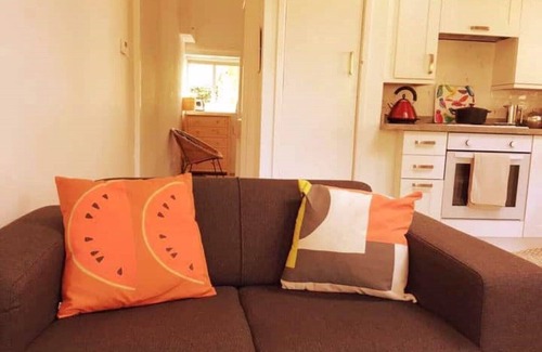 Aldborough Cabaña | Peaceful getaway with riverside walks near Aylsham, Norfolk