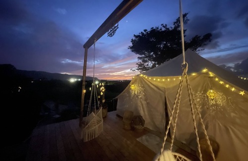 Waialee Alquiler De RV | Peaceful Glamping tent on Farm w/ocean views