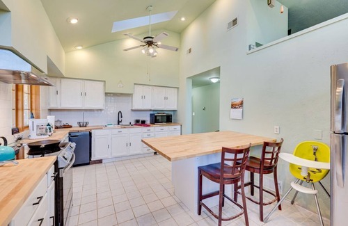 Coal Creek Canyon Casa | Peaceful Pet-Friendly Golden Cabin: 17 Mi to Town!