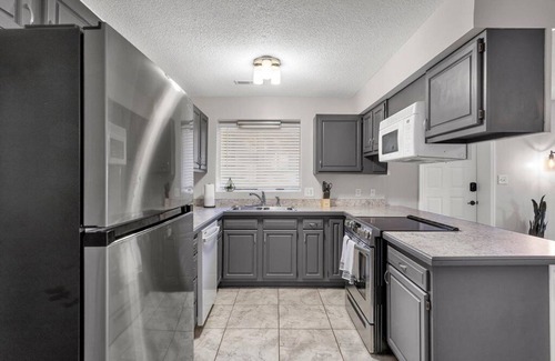 Southern Pines Condominio | Peaceful Ground Floor Golf Course Condo! Great for Longer Stays!