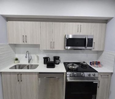 Southeast Calgary Apartamento | Peaceful Haven in Prime Location