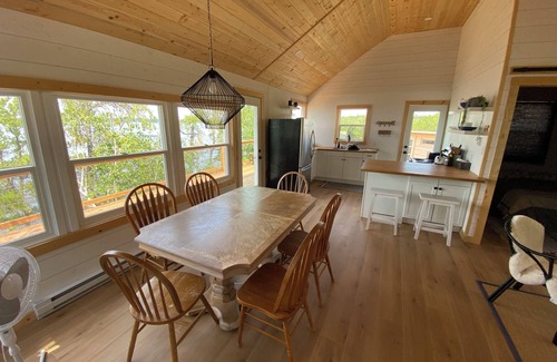 Manitoba Cabina | Peaceful Heights - Lakefront Cabin on Beautiful Betula Lake