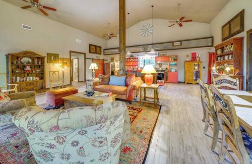 San Antonio Cabina | ¡NUEVO! Encantadora 'Villa Cardinale Cabin' en Helotes!