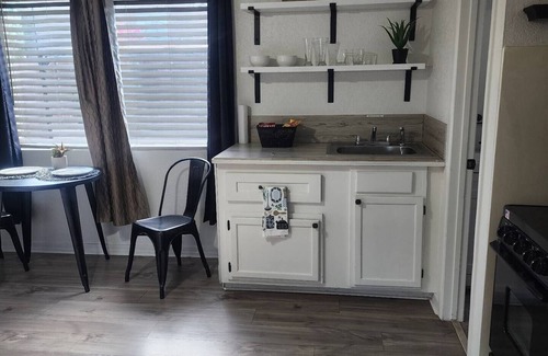 Maryvale Casa | Peaceful hidden Gem 1-bedroom casita with private entrance west Phoenix