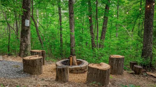 Fort Payne Casa | Peaceful Hideaway Treehouse near Little River Canyon