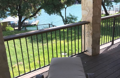 Lakehills Casa | Escapada tranquila frente al lago con muelle privado