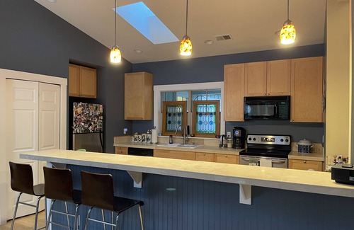 Adelma Beach Casa | Peaceful home away from home in the exquisite Pacific Northwest.