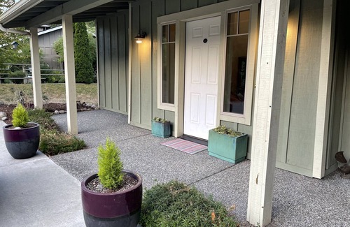 Adelma Beach Casa | Peaceful home away from home in the exquisite Pacific Northwest.