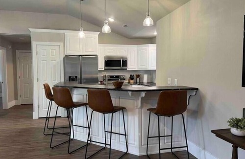 Fayetteville Casa | Peaceful Home close to I-49 and Razorback Stadium
