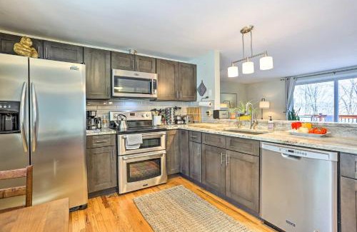 Ringwood Casa | Peaceful Home with Deck Family and Pet Friendly!