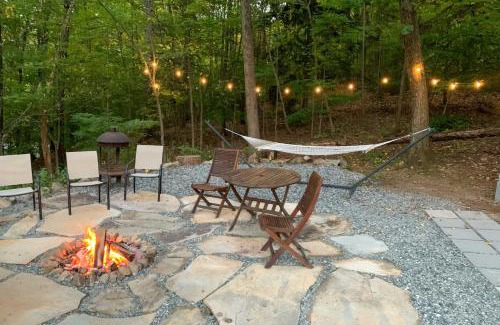 Ringwood Casa | Peaceful Home with Deck Family and Pet Friendly!