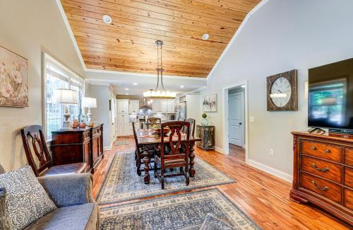 Rome Casa | Peaceful Home with Porch and Yard, 5 Mi to Rome!