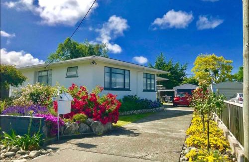 Motueka Casa | Peaceful House with Kids Playground